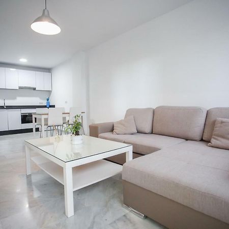 Apartamento En La Carihuela Con Piscina Y Parking, Al Lado De La Playa Διαμέρισμα Τορρεμολίνος Εξωτερικό φωτογραφία