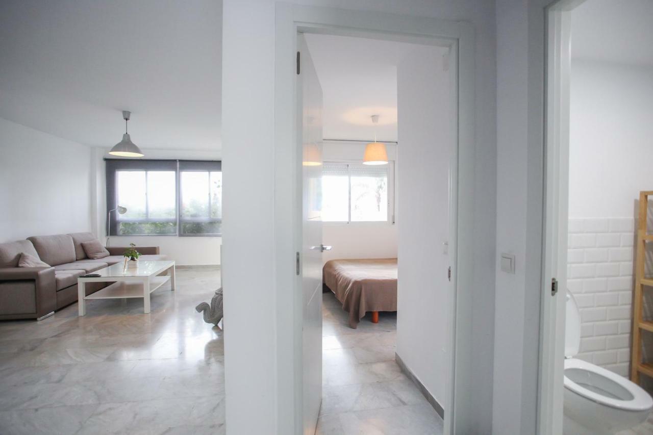 Apartamento En La Carihuela Con Piscina Y Parking, Al Lado De La Playa Διαμέρισμα Τορρεμολίνος Εξωτερικό φωτογραφία